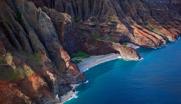 Incredible Honopu Beach - Napali